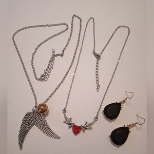 #628.  3 Piece Necklace And Earring Bundle